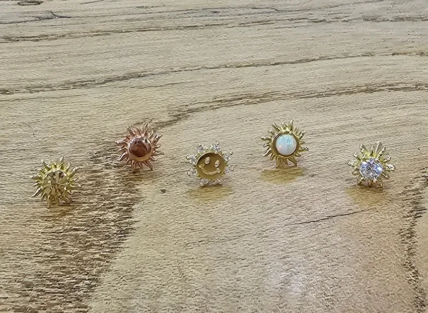 14k Solid Gold Sun Opal Cartilage Labret