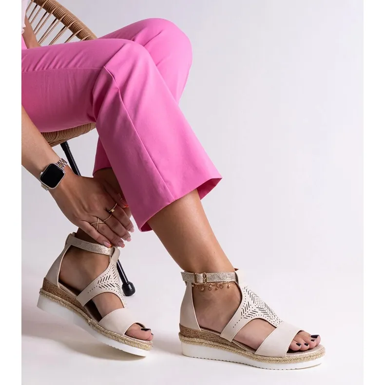 Beige low wedge sandals from Tiuma