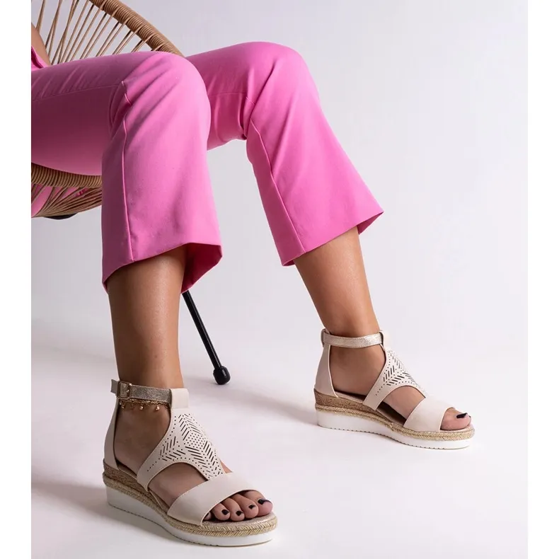 Beige low wedge sandals from Tiuma