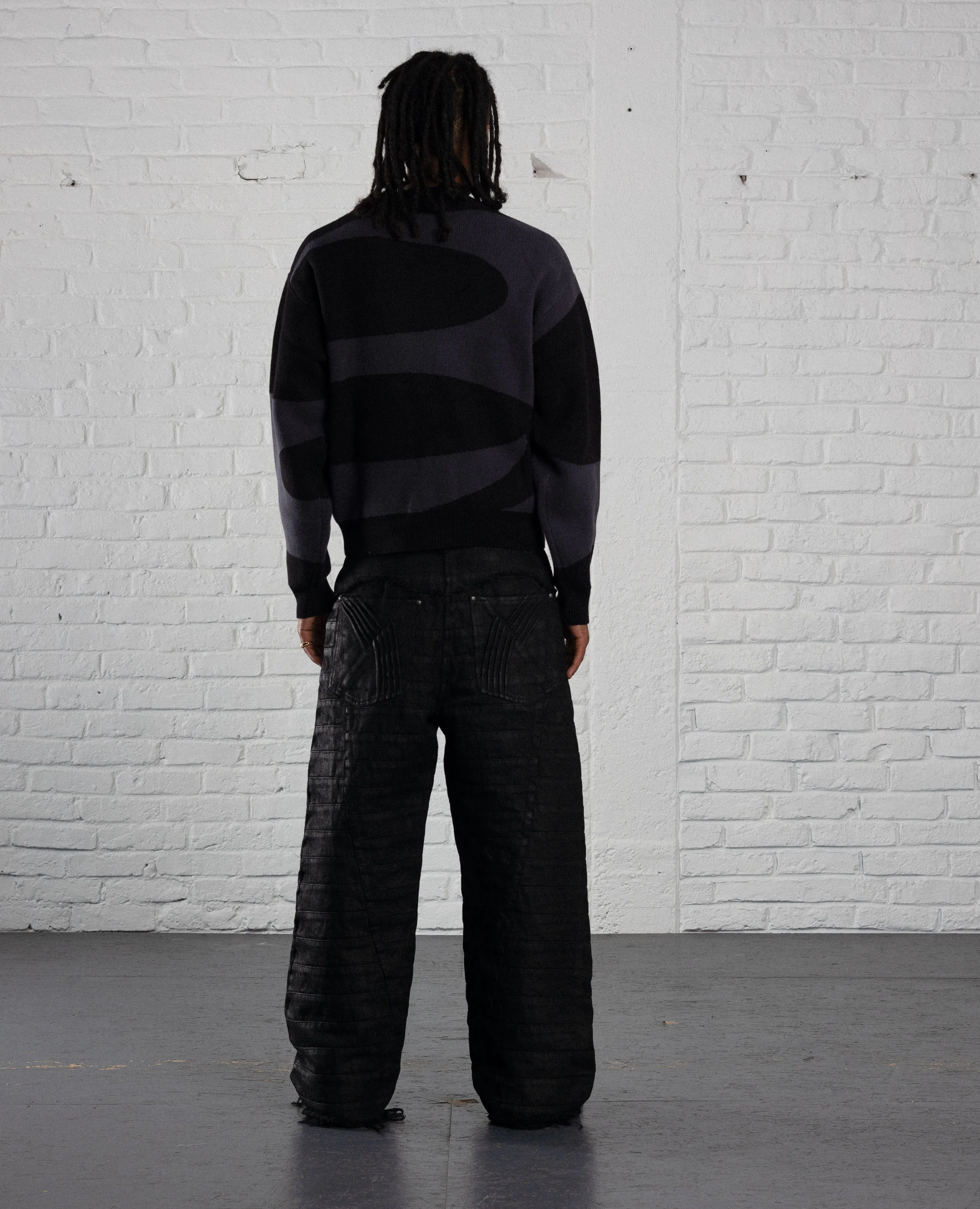 BLACK DVRL KNIT