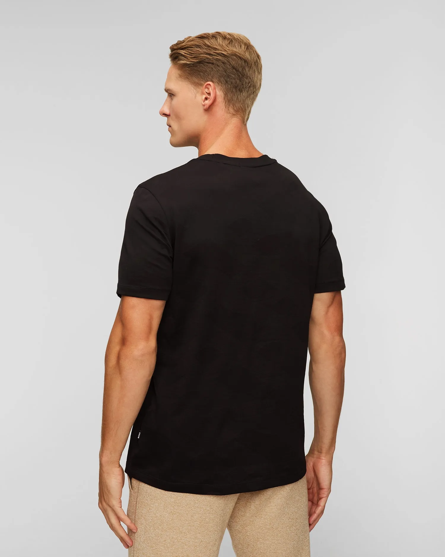 Black T-shirt with Hugo Boss Tiburt monograms 50495728-1