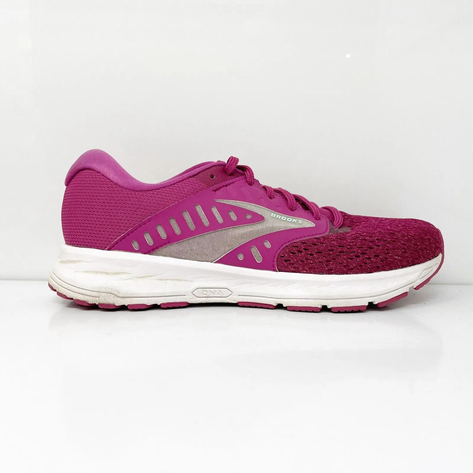 Brooks Womens Range 2 1203621B553 Pink Running Shoes Sneakers Size 8.5 B