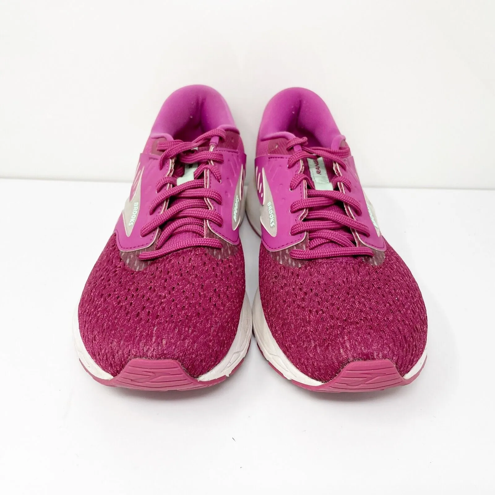 Brooks Womens Range 2 1203621B553 Pink Running Shoes Sneakers Size 8.5 B