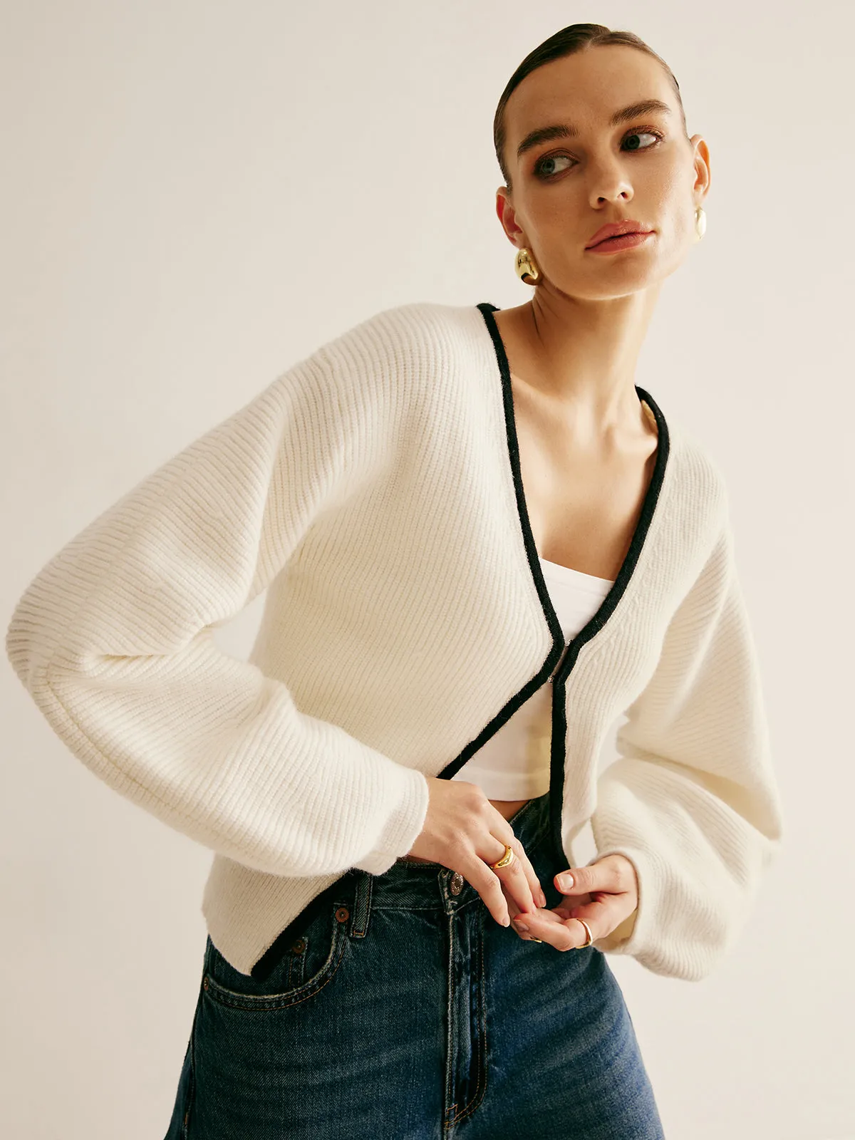 Contrast Trim Clasp Knit Outwear