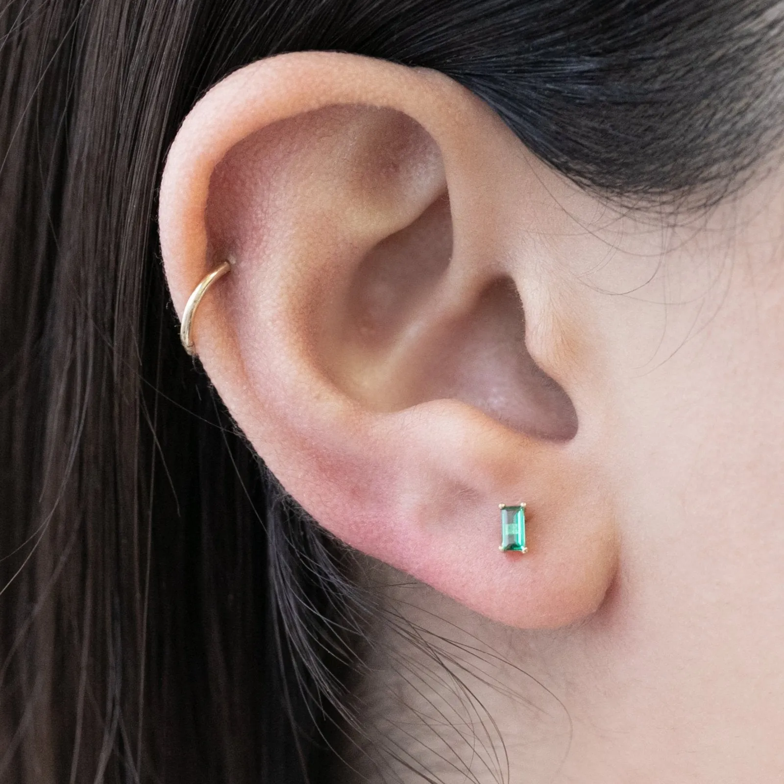 Flat Back Stud with Emerald Baguette Detail