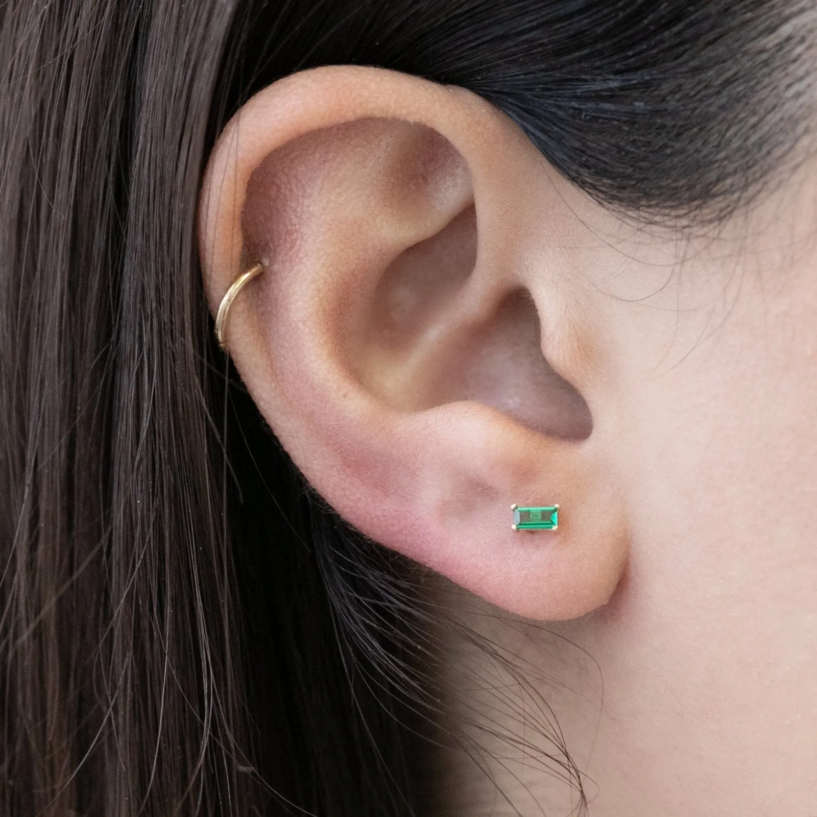 Flat Back Stud with Emerald Baguette Detail