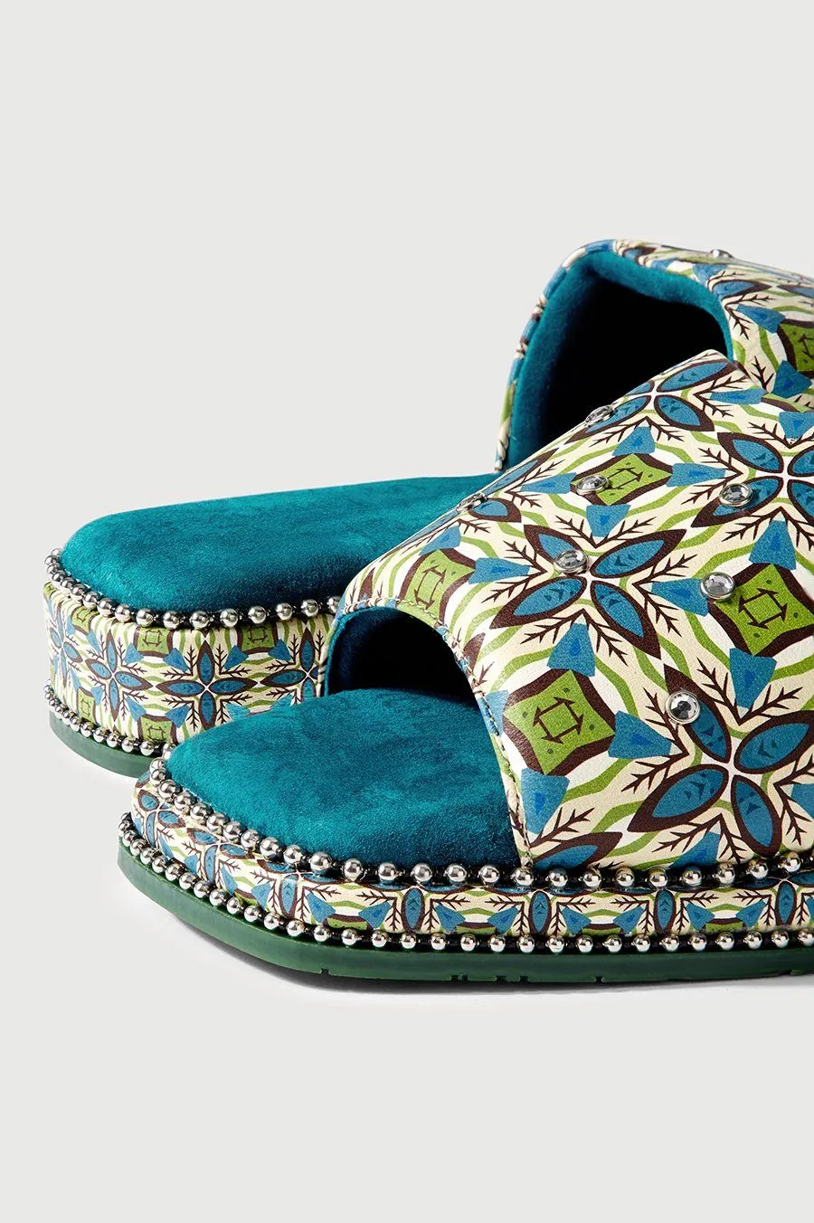 Luxurious Blue Emerald Prince Flats