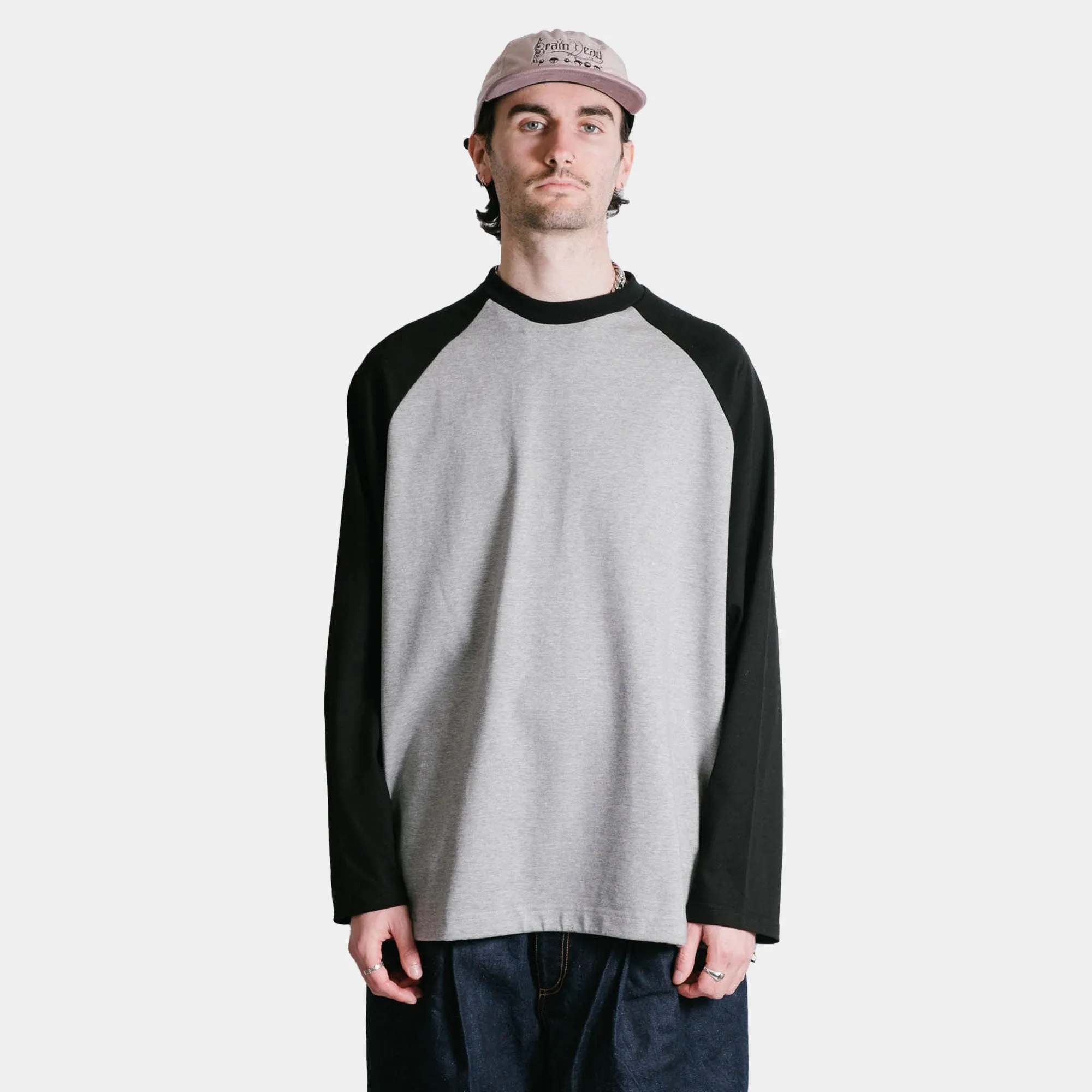 is-ness Balloon Raglan Long Sleeve T-Shirt - Grey/Black