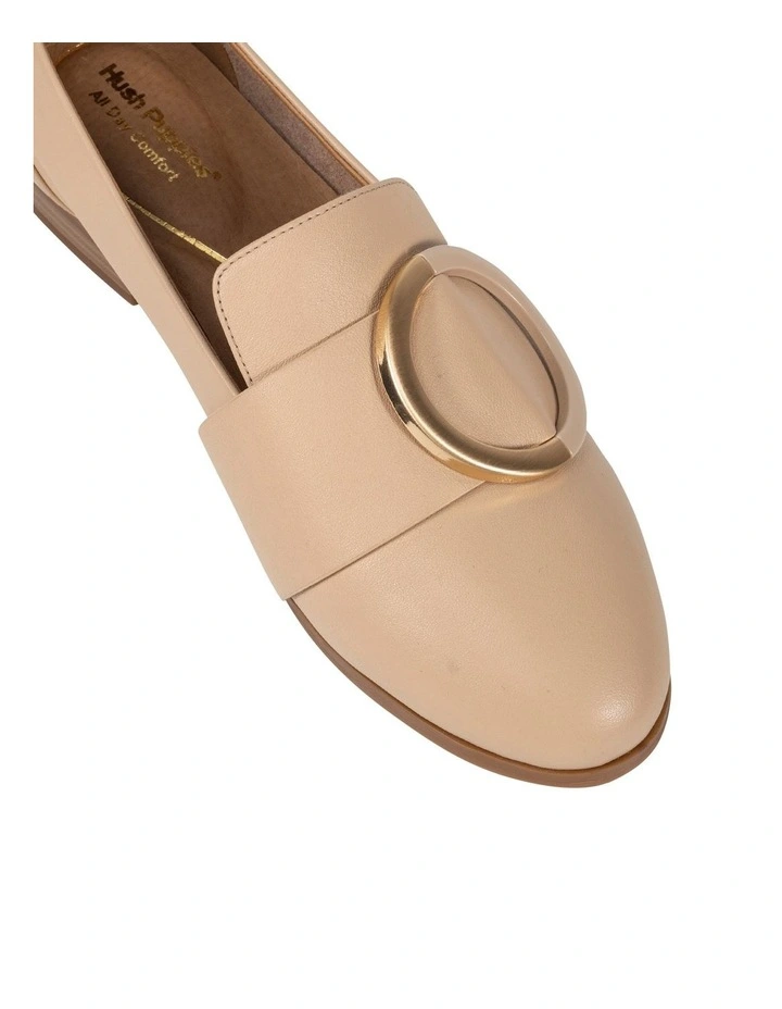 Lexy Flat Shoe in Latte