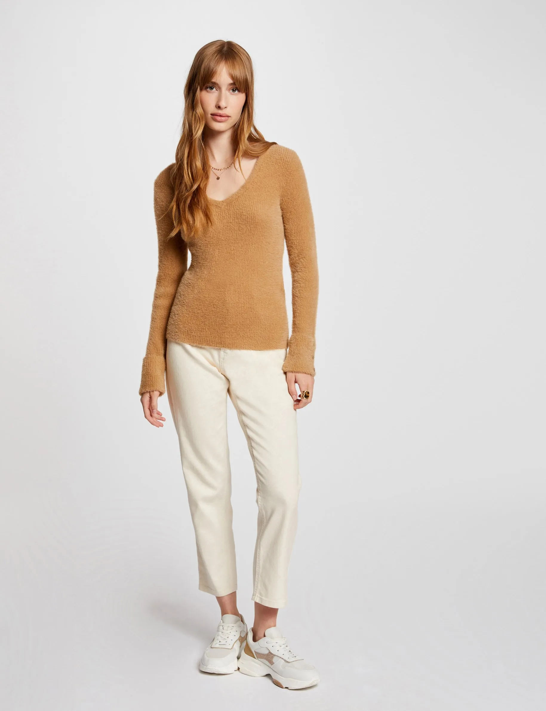 Long-sleeved jumper with fluffy knit camel women