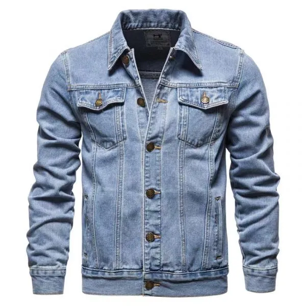 Men's slim fit denim jacket.