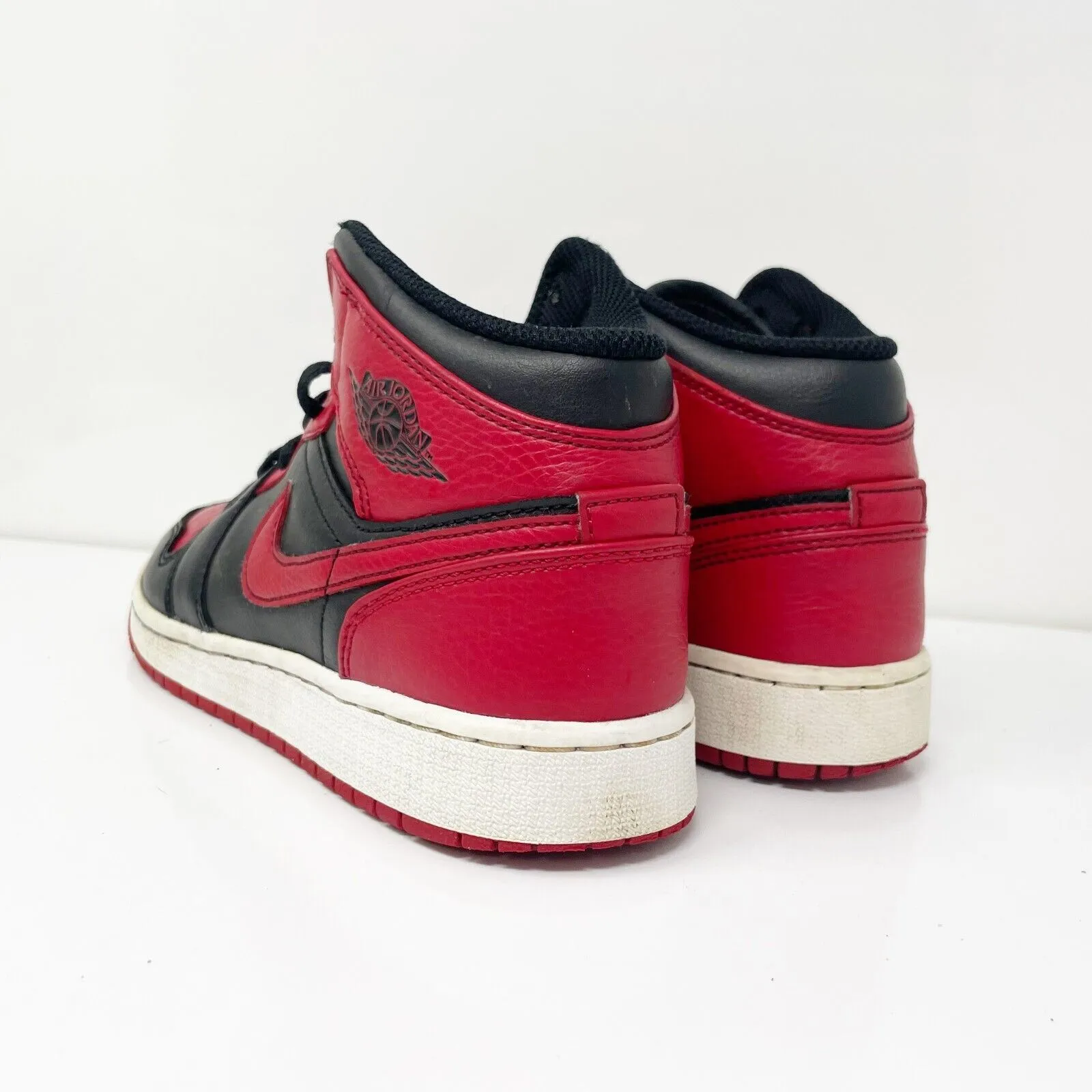 Nike Boys Air Jordan 1 Mid 554725-074 Red Basketball Shoes Sneakers Size 4Y