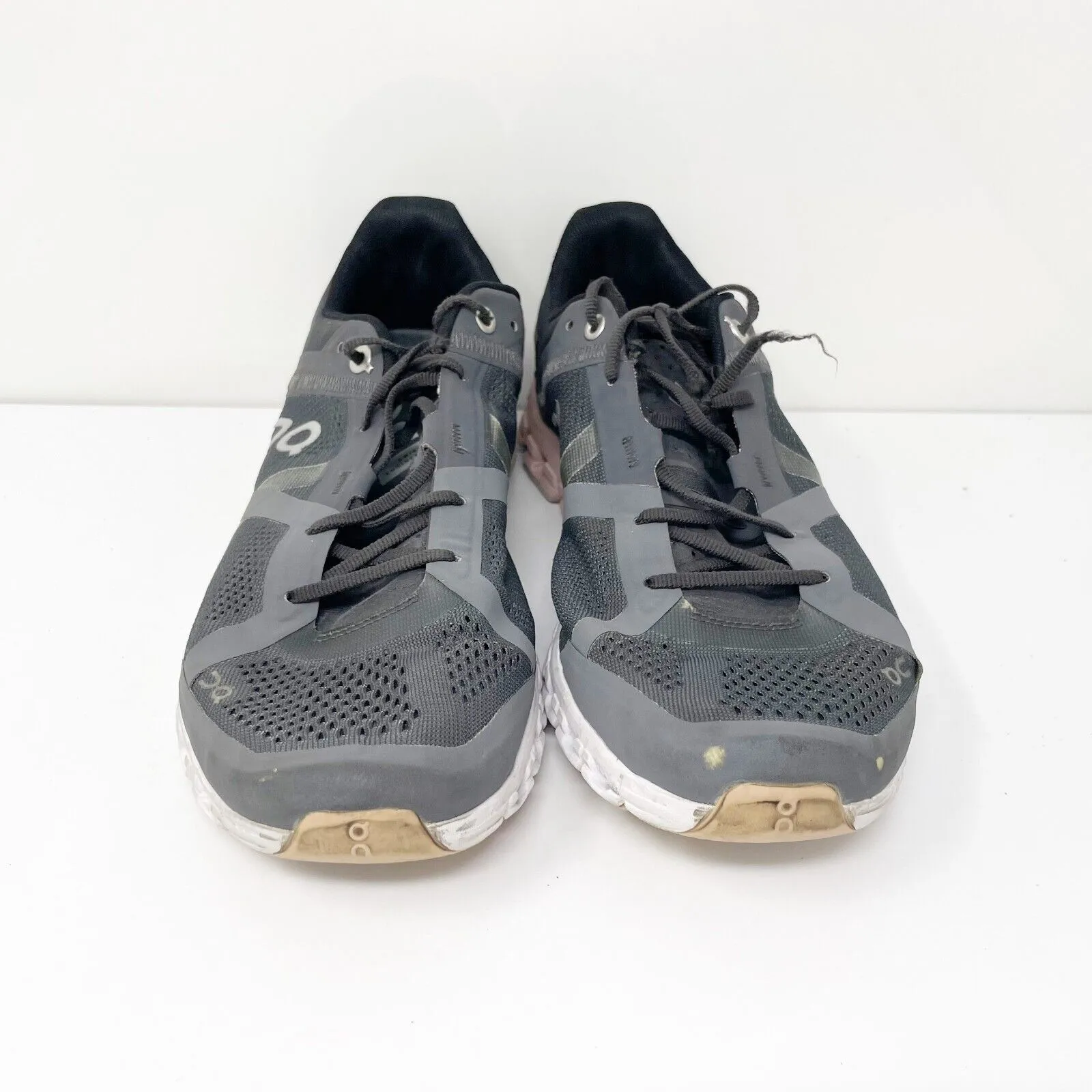 On Womens Cloudflow Gray Running Shoes Sneakers Size 8.5