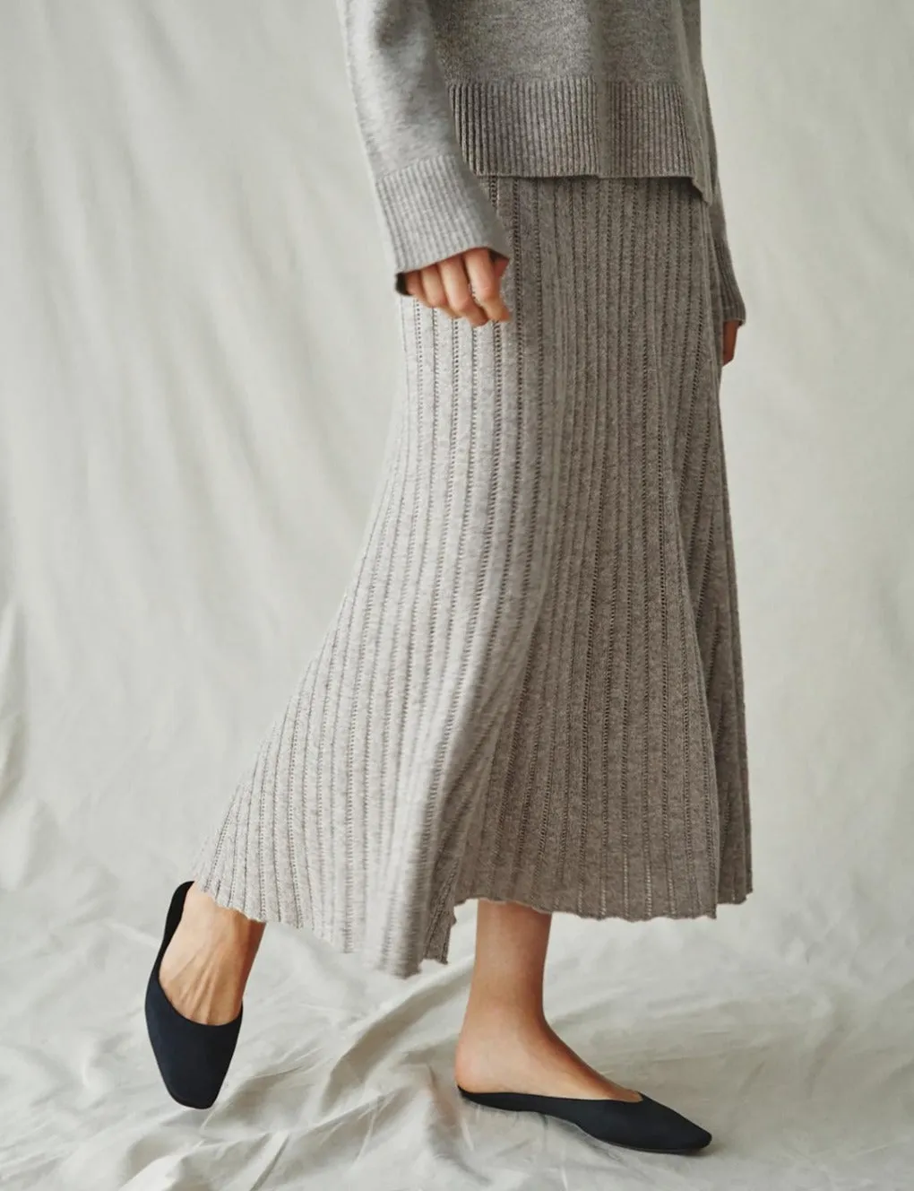 The Cashmere Knit Skirt