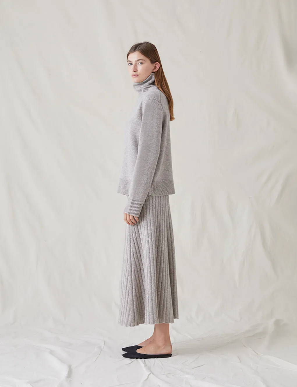 The Cashmere Knit Skirt