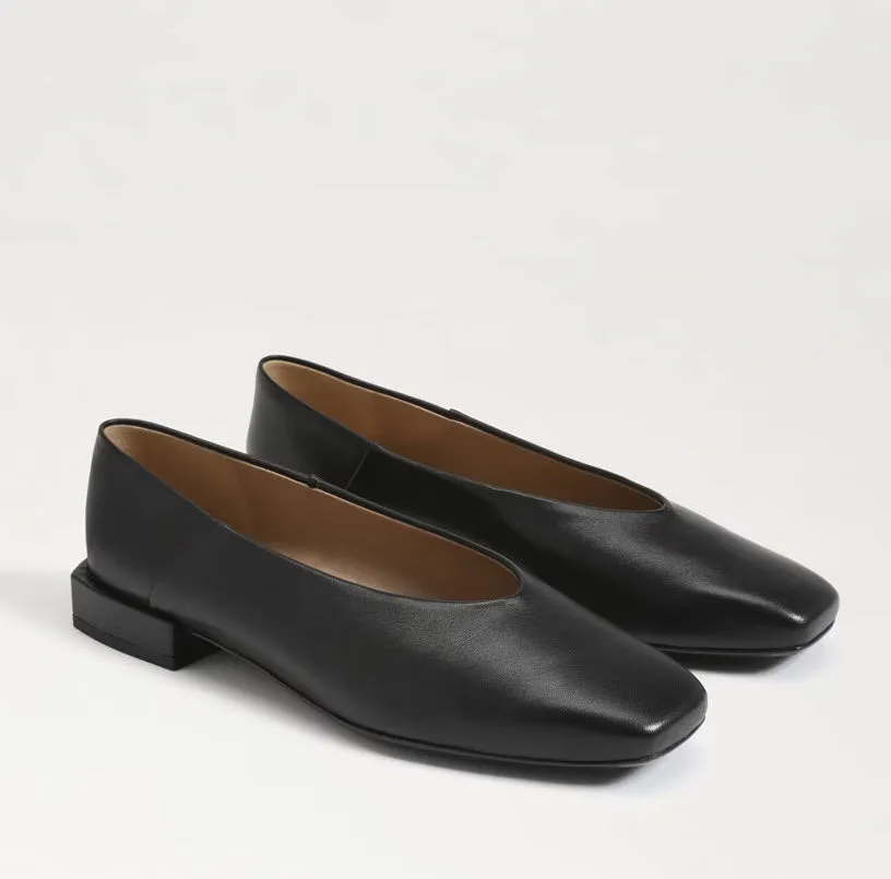 The Square Toe Ballet Flat in Black