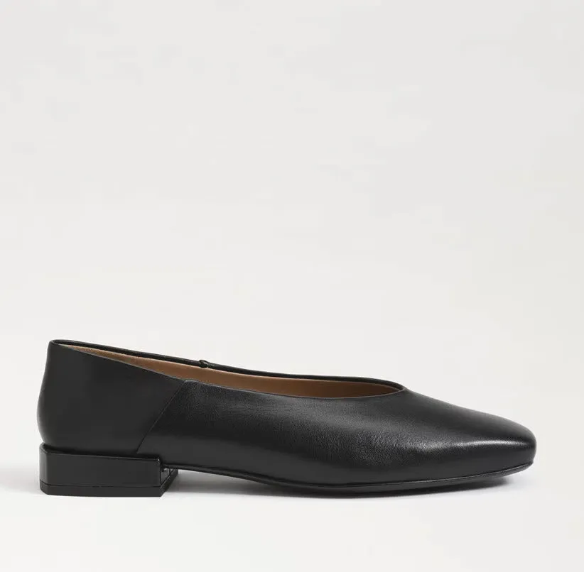 The Square Toe Ballet Flat in Black