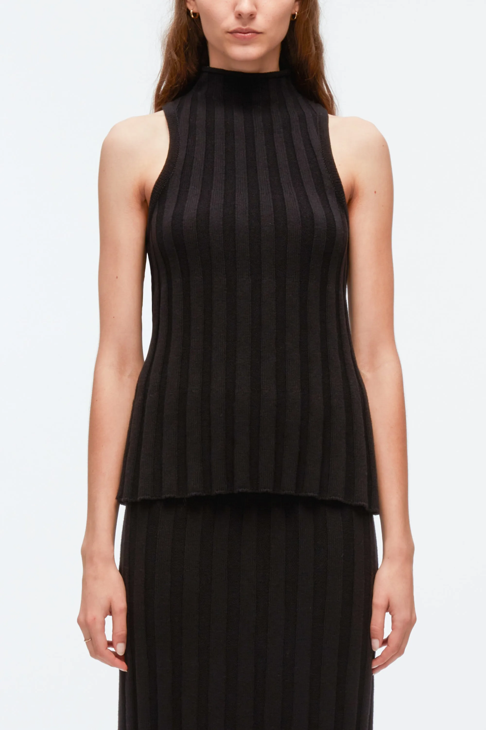 Traveling Rib Knit Mockneck Sleeveless Tank