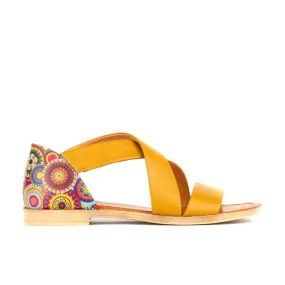 TUCAN YELLOW SIGNATURE - Women's leather flat strappy sandal with covered heel