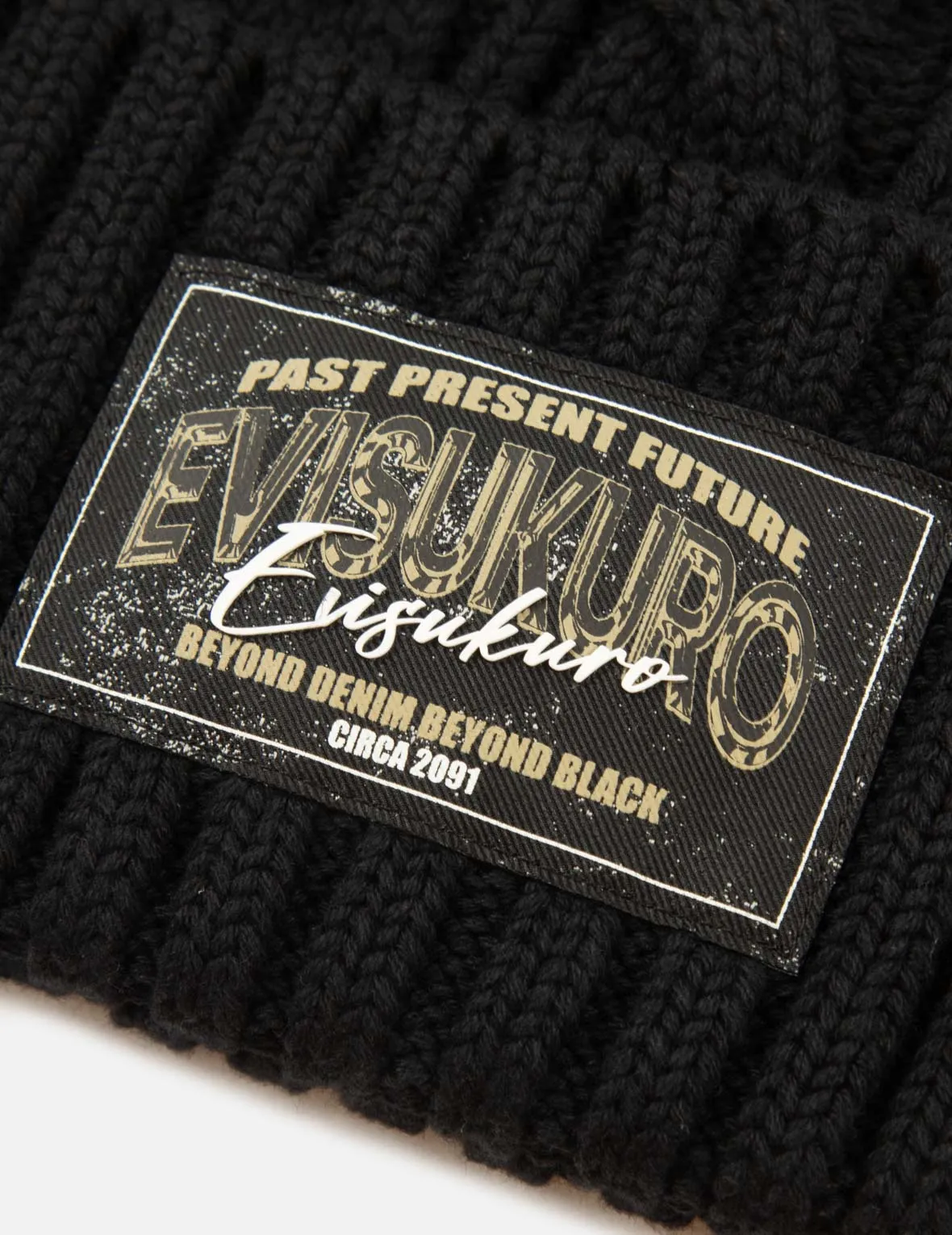 Twist-Straight Pattern Logo Label Knit Beanie