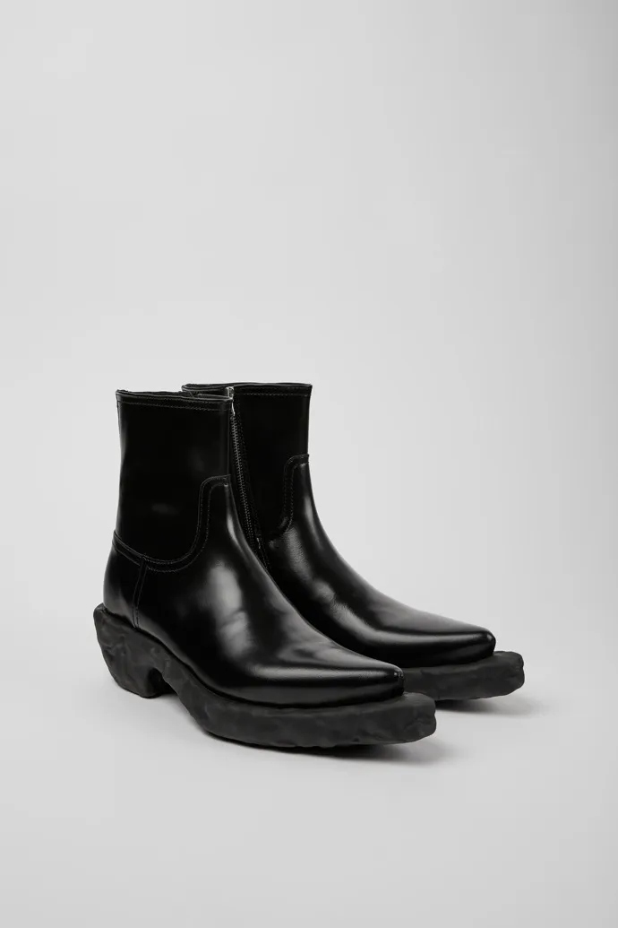 Black Leather Boots with Venga